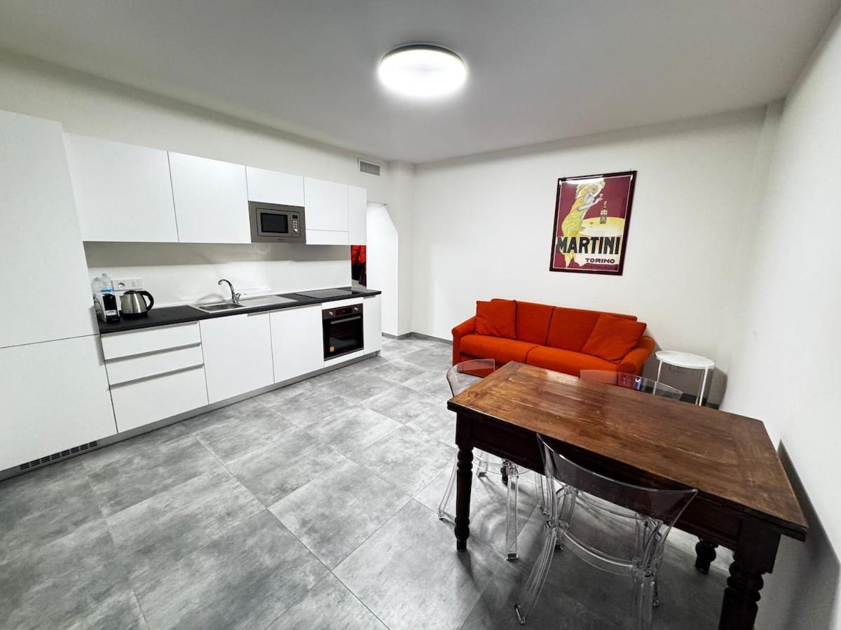 Appartement Bilocale Con Patio Privato à Turin Extérieur photo